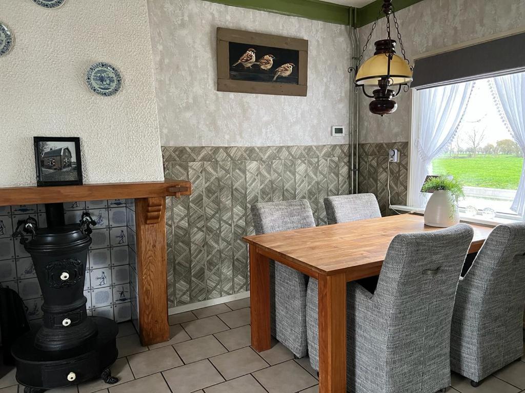 Villa De Ouwe Meulen Bleskensgraaf Habitación foto
